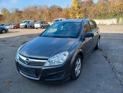 Grau Gebraucht 2009 Opel Astra Selection Limousine | 2.750 € (Fairer Preis)