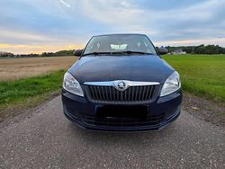 Blau Gebraucht 2014 Skoda Fabia Kleinwagen | 3.650 € (Guter Preis)
