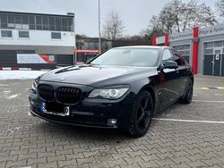 Schwarz Gebraucht 2009 BMW 730 Limousine | 12.700 € (Fairer Preis)