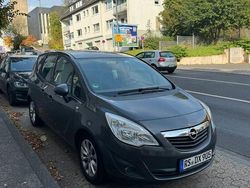 Grau Gebraucht 2013 Opel Meriva Edition Van / Kleinbus | 3.790 € (Fairer Preis)