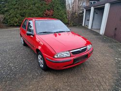 Rot Gebraucht 1997 Mazda 121 Kleinwagen | 700 €