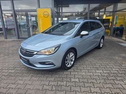 Blau Gebraucht 2018 Opel Astra Kombi | 11.450 € (Etwas zu teuer)