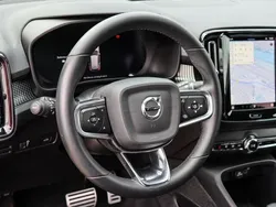Schwarz Gebraucht 2022 Volvo XC40 Plus SUV | 29.390 € (Guter Preis)