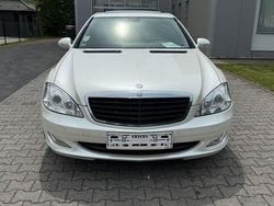 Silber Gebraucht 2006 Mercedes S350L Limousine | 10.900 €