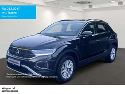 Deep black perleffekt Gebraucht 2024 VW T-Roc Life SUV | 20.990 € (Superpreis)