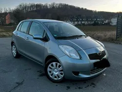 Silber Gebraucht 2007 Toyota Yaris Kleinwagen | 2.999 € (Fairer Preis)