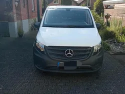 Weiß Gebraucht 2018 Mercedes Vito Van / Kleinbus | 13.000 €