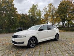 Weiß Gebraucht 2014 Skoda Rapid Kombi | 6.990 € (Fairer Preis)