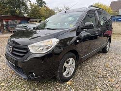 Perlmuttschwarz Gebraucht 2016 Dacia Dokker Lauréate Van / Kleinbus | 9.150 € (Fairer Preis)