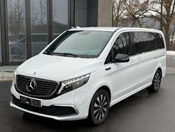 Weiß Gebraucht 2020 Mercedes EQV300 Avantgarde Van / Kleinbus | 36.990 € (Fairer Preis)