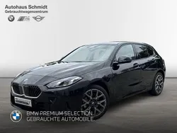 Saphirschwarz Gebraucht 2024 BMW 118 Sport Line Kleinwagen | 32.660 € (Teuer)