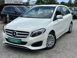 Weiß Gebraucht 2015 Mercedes B200 Van / Kleinbus | 13.990 € (Fairer Preis)