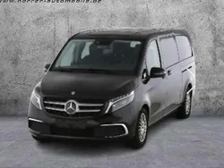 Obsidianschwarz metallic Gebraucht 2023 Mercedes V300 Avantgarde Edition Van / Kleinbus | 58.740 € (Superpreis)