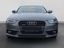 Grau Gebraucht 2012 Audi A4 Limousine | 13.400 € (Etwas zu teuer)