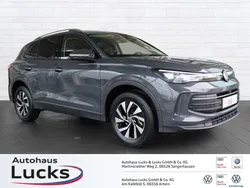 Delfingrau metallic Gebraucht 2024 VW Tiguan Life SUV | 38.889 € (Teuer)