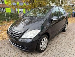 Schwarz Gebraucht 2010 Mercedes A180 Van / Kleinbus | 3.699 € (Guter Preis)