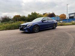 Blau Gebraucht 2018 Mercedes C220 AMG Limousine | 25.900 € (Fairer Preis)