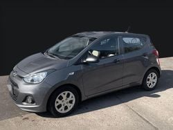 Grau Gebraucht 2015 Hyundai i10 Kleinwagen | 5.990 € (Guter Preis)