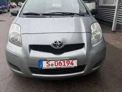 Silber Gebraucht 2011 Toyota Yaris Cool Kleinwagen | 4.999 € (Etwas zu teuer)