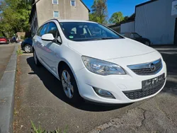 Weiß Gebraucht 2011 Opel Astra Selection Kombi | 1.790 € (Superpreis)