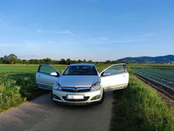 Silber Gebraucht 2010 Opel Astra Coupé | 2.990 € (Guter Preis)