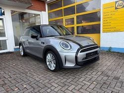 Grau Gebraucht 2023 Mini Cooper Kleinwagen | 23.480 € (Fairer Preis)