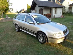 Silber Gebraucht 2005 Skoda Octavia Tour Kombi | 2.799 € (Fairer Preis)