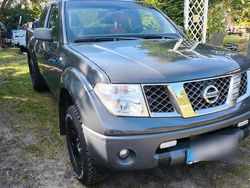 Schwarz Gebraucht 2009 Nissan Navara Abholung | 7.900 €