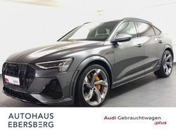 Grau Gebraucht 2022 Audi e-tron Ambiente SUV | 54.900 € (Etwas zu teuer)