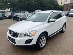 Weiß Gebraucht 2010 Volvo XC60 Kinetic SUV | 5.499 € (Fairer Preis)