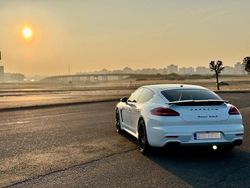 Weiß Gebraucht 2016 Porsche Panamera Turbo Limousine | 36.900 €