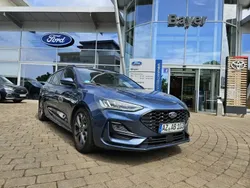 Chrome blue metallic Gebraucht 2024 Ford Focus ST-Line Limousine | 29.990 € (Etwas zu teuer)
