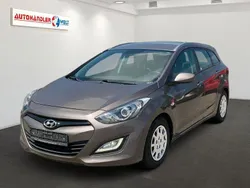 Braun Gebraucht 2013 Hyundai i30 Kombi | 5.999 € (Guter Preis)