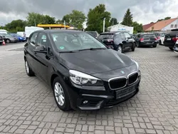 Schwarz Gebraucht 2016 BMW 218 Active Tourer Advantage Van / Kleinbus | 9.900 € (Fairer Preis)