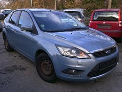 Avalongrau Gebraucht 2008 Ford Focus Titanium Limousine | 2.990 € (Fairer Preis)