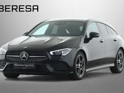 Schwarzlack kosmosschwarz Gebraucht 2023 Mercedes CLA220 AMG Limousine | 34.780 € (Guter Preis)