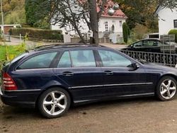 Blau Gebraucht 2006 Mercedes C220 Kombi | 2.890 €
