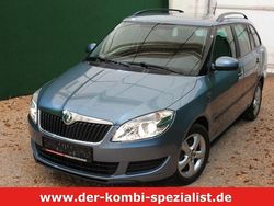 Sedamodra satine/satine blau Gebraucht 2012 Skoda Fabia Kombi | 8.990 € (Teuer)
