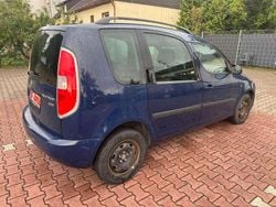 Modra pacific/pacific blau Gebraucht 2009 Skoda Roomster Plus Edition Van / Kleinbus | 2.700 € (Fairer Preis)
