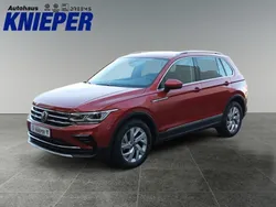 Kings red (metallic) Gebraucht 2023 VW Tiguan Elegance SUV | 29.950 € (Superpreis)