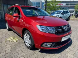 Rot Gebraucht 2018 Dacia Logan Comfort Limousine | 11.480 € (Etwas zu teuer)
