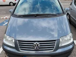 Grau Gebraucht 2009 VW Sharan Van / Kleinbus | 8.499 €