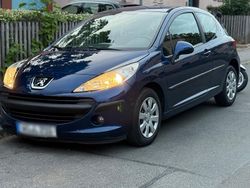 Blau Gebraucht 2007 Peugeot 207 Kleinwagen | 2.100 €