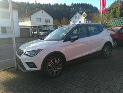 Weiß Gebraucht 2017 Seat Arona XCELLENCE SUV | 12.290 € (Fairer Preis)