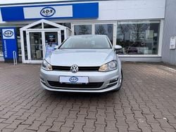 Silber Gebraucht 2016 VW Golf VII LOUNGE Limousine | 10.750 € (Guter Preis)