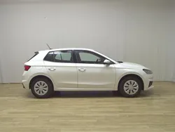 Weiss Gebraucht 2022 Skoda Fabia Active Limousine | 12.480 € (Guter Preis)