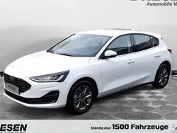 Weiss Gebraucht 2024 Ford Focus Titanium Limousine | 21.750 € (Superpreis)