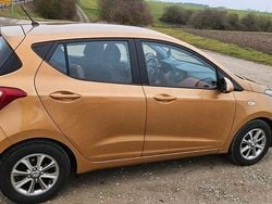 Gold Gebraucht 2016 Hyundai i10 YES! Silver Kleinwagen | 7.500 € (Fairer Preis)