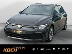 Grau Gebraucht 2023 VW Golf VIII R-line Limousine | 28.930 € (Fairer Preis)