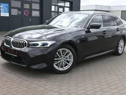 Black sapphire metallic Gebraucht 2023 BMW 330 M Sport Kombi | 37.300 € (Guter Preis)